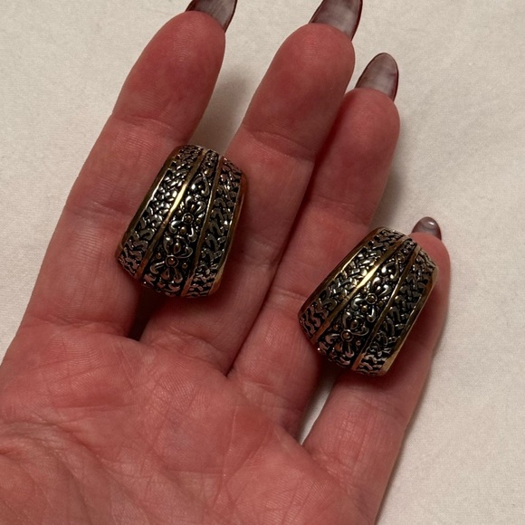 VINTAGE EARRINGS - Picture 2 of 4